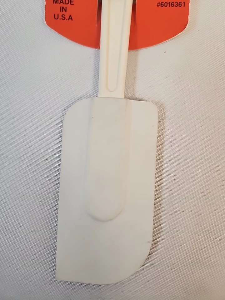 Vintage  90'S Pyrex Accessories Heat Resistant 8" Spatula Scraper New Old Stock - Image 3 of 4
