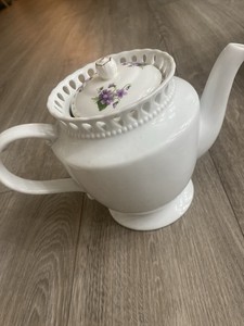 I. Godinger & Co. Porcelain Tea Pot White Purple Floral Glossy Round Lid