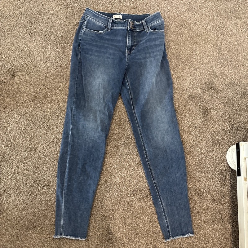 Maurice’s Women’s M Jeans Size Large Long NWOT 