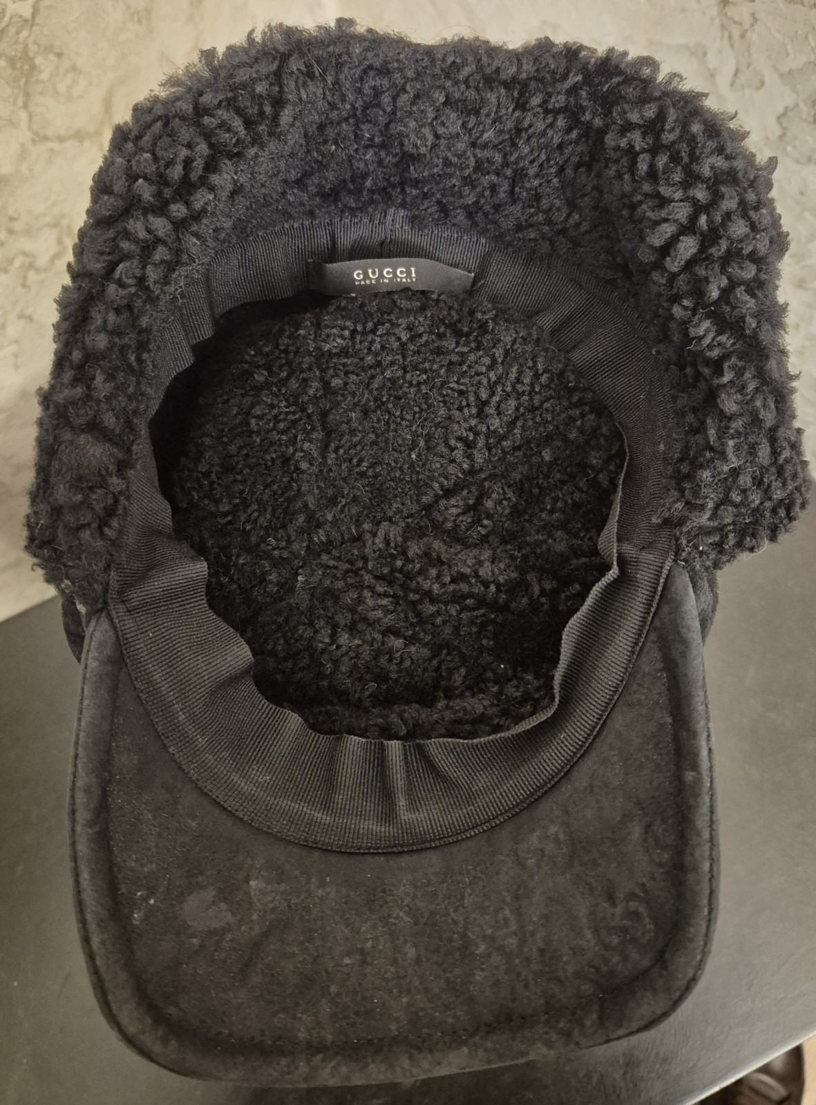 RARE Authentic Gucci  Guccissima Monogram GG Black Suede Shearling Web Hat, S image 10