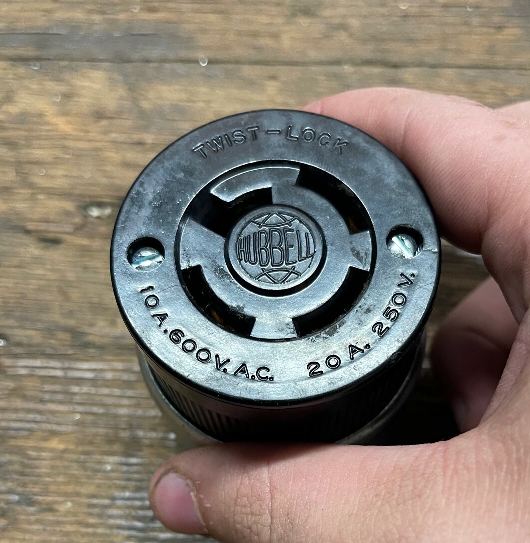 Prises Femelles Twist-Lock Hubbell 7580 - Neuf - Fabriqué Aux USA - Pour Connexions électriques Sécurisées