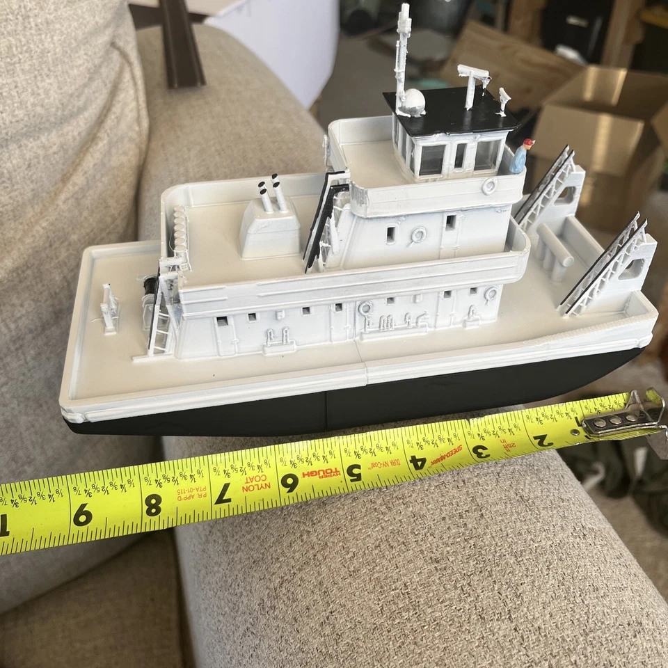 0 Scale River Tow Boat with 4 barges Unpainted, unassebled - Image 3 of 4