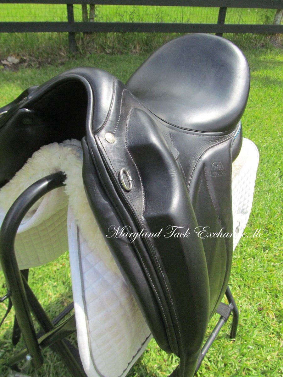 Devoucoux Makila Monoflap Dressage Stirrup Leathers. Black