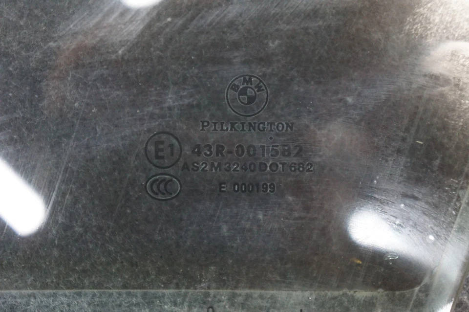 Panel de cristal ventana puerta conductor delantero izquierdo 51337060263 Bmw M3 E90 2008-11 *Nota* Foto 2 de 4