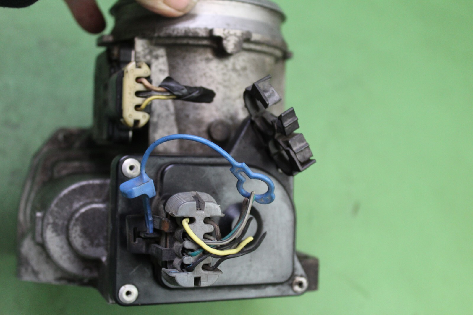 98-02 Chevrolet Camaro Pontiac Firebird Throttle Body 3.8 MAF  