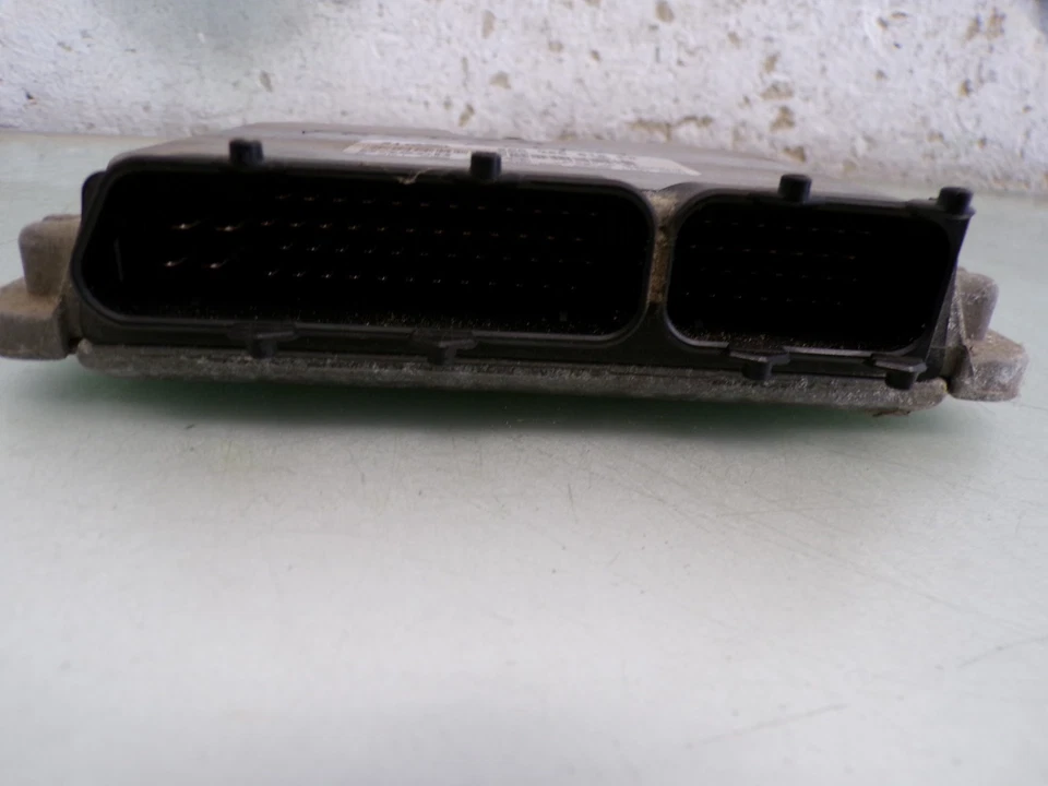 Centralina Motore VW Bora Golf 4 2.0 8V AQY 85KW 115PS 06A906018ED *F85024* - Immagine 2 di 4