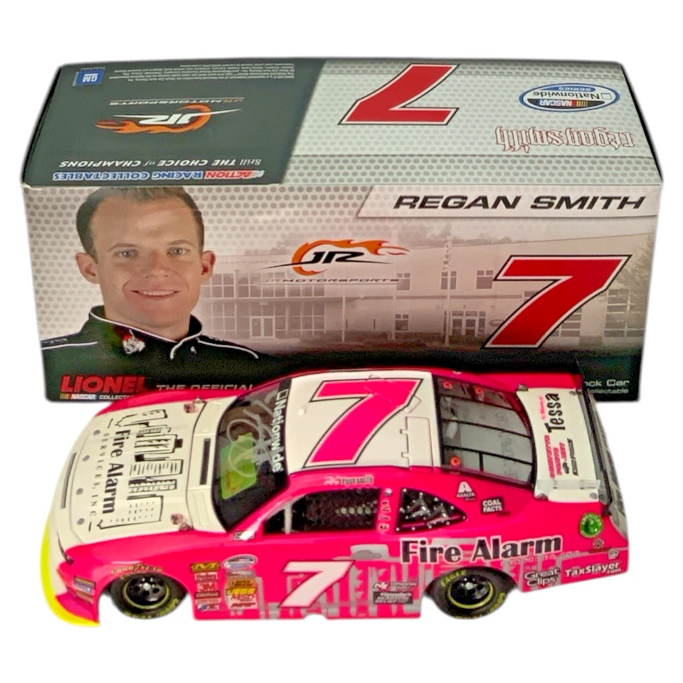 Coche autógrafo rosa Action 1/24 Regan Smith #7 2013 servicios de alarma contra incendios LE TO 672 Foto 2 de 4