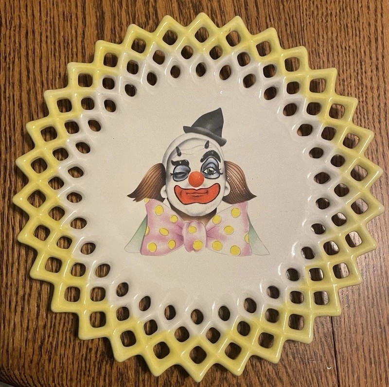 Clown Plate Vintage Yellow Lattice Edge Decorative Clown Plate