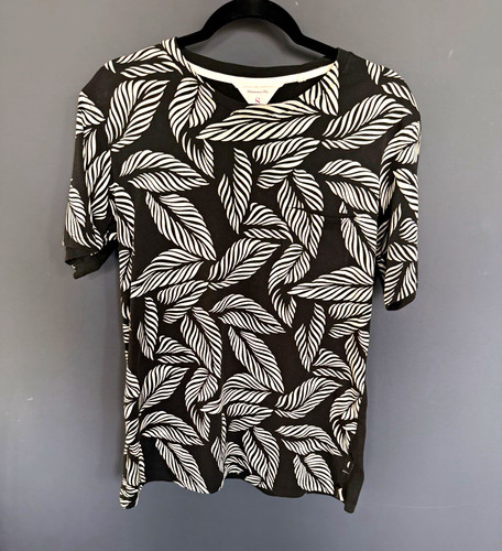 Rag & Bone, Rare Vintage Rag & Bone Leaf Print Black and White T Shirt Regular Size S