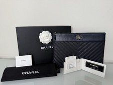 CHANEL CC Melle Vintage CHEVRON V Stitch Large Caviar Clutch Pouch Bag NAVY