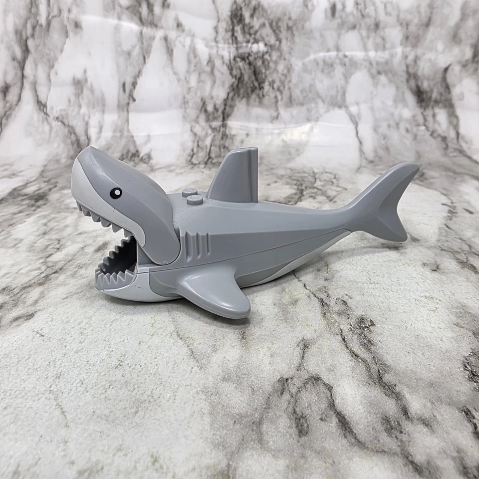 Lego Great White Shark Minifigure City 60266 - Image 2 of 2