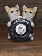 Solar-Powered Cat Statue Garden Lantern Outdoor Decor Art Piece