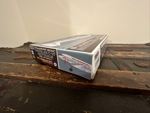 Doyusha Models 1:100 Douglas C-47 Skytrain Plane Kit #100-C4, Canadian Air Force - Foto 3 di 4