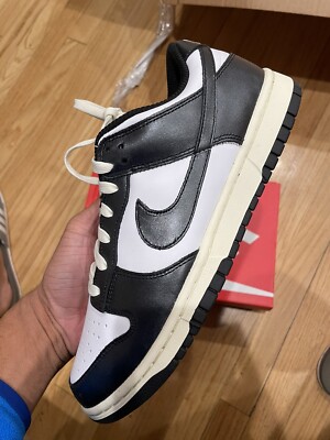 人気☆ NIKE ☆(W) DUNK LOW VINTAGE BLACK AND WHITE s-l400.jpg