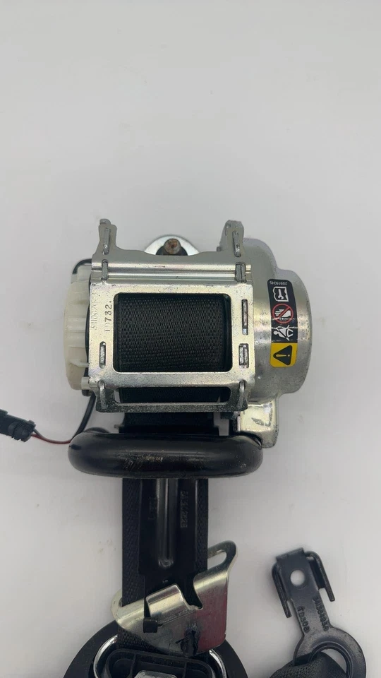 15-20 CHEVY SUBURBAN ПЕРЕДНИЙ ПРАВЫЙ РЕМЕНЬ БЕЗОПАСНОСТИ PN # 84461067 - Изображение 2 из 4