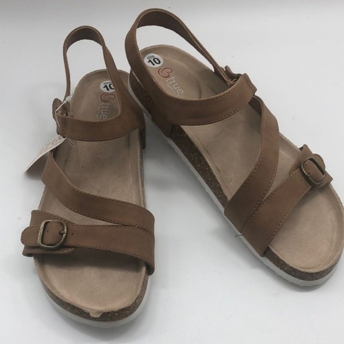 TRUE BARETRAPS Sandals.