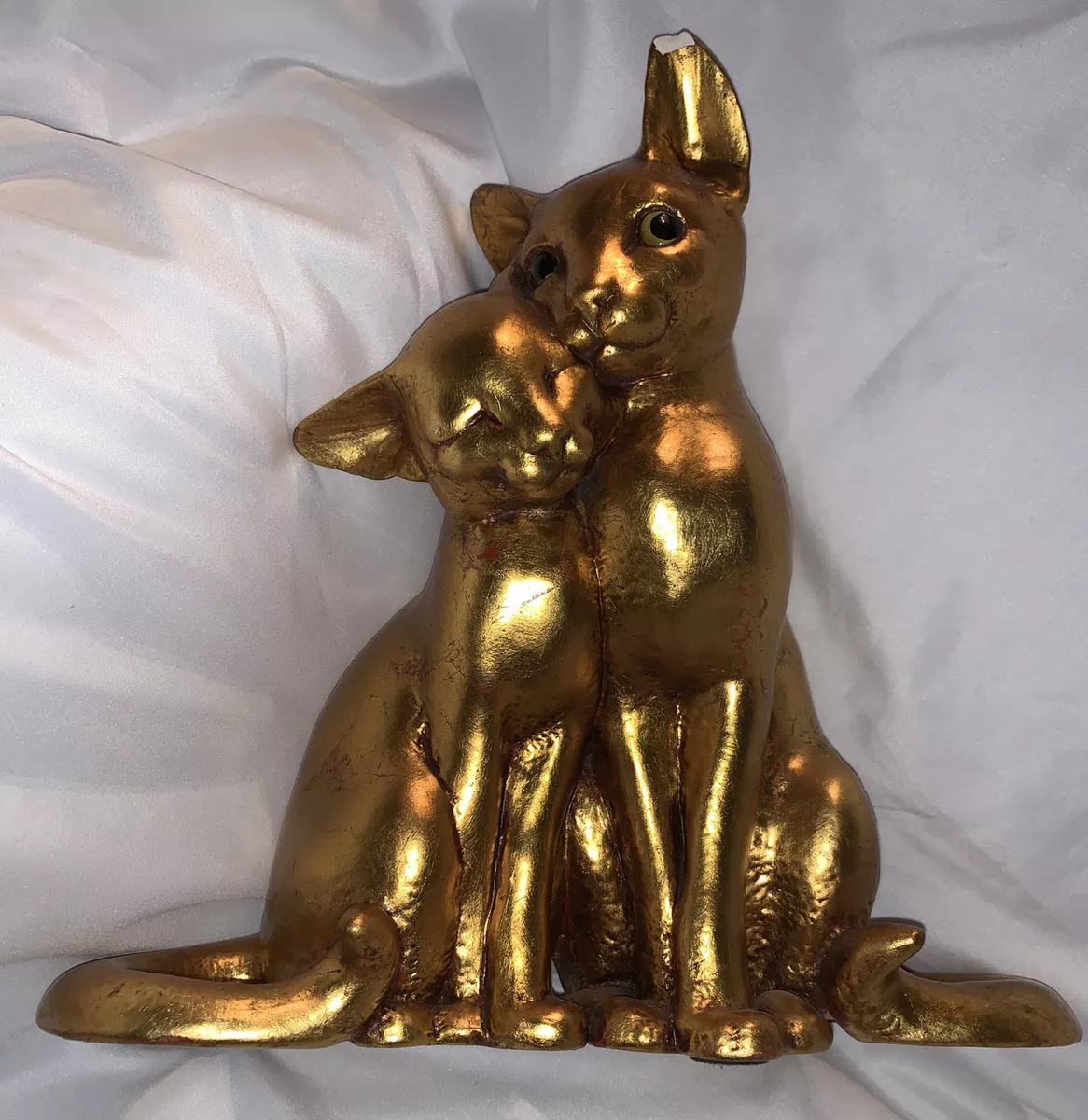 Gold cat sculpture outlet