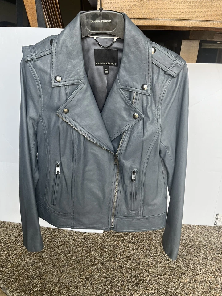 Chaqueta de motociclista Banana Republic de cuero para mujer gris acero azul S mediana nueva sin etiquetas Foto 2 de 4