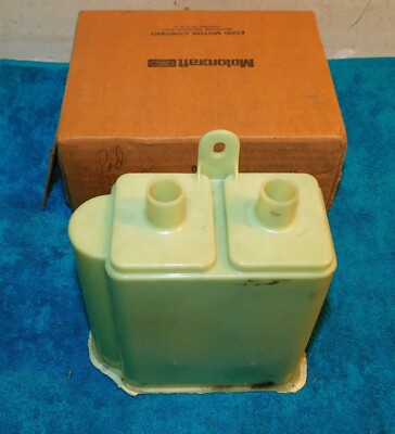 1977-1981 Ford Mustang Bronco Capri NOS 2.3 5.0 302 FUEL VAPOR STORAGE CANISTER