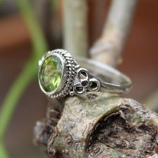 Peridot Gemstone 925 Sterling Silver Wedding Wedding Ring Gift For Mother D-486