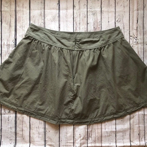 Falda Caslon Usada en Excelente Condición Algodón Verde Ejército con Bolsillos Para Mujer Talla 16 Foto 2 de 4