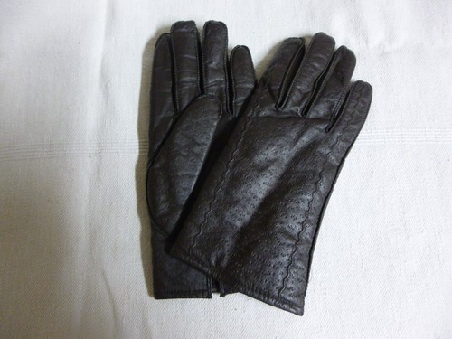 Paar Damenhandschuhe aus feinem Leder Farbe braun in gebrauchtem Zustand. Größe 8