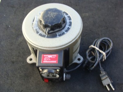 Tenma Variable Auto Transformer. Input: 117V, Output: 0-130V