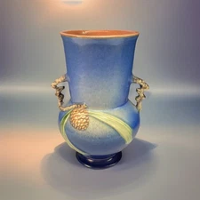 VTG Roseville pinecone blue vase art pottery Ohio, USA