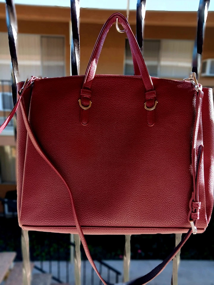 Tommy Hilfiger Burgundy Pebble Handbag Gold Tone Logo Hardware Purse - Image 2 of 4