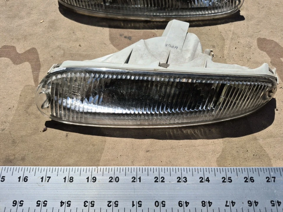  Parachoques delantero Mazda MX-5 Miata 1990-97 LH luz intermitente lámpara 041-0669 OEM Foto 2 de 4