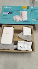 Image of TP-LINK TL-WPA7517 KIT Gigabit Powerline Broadband/WiFi Extender - White
