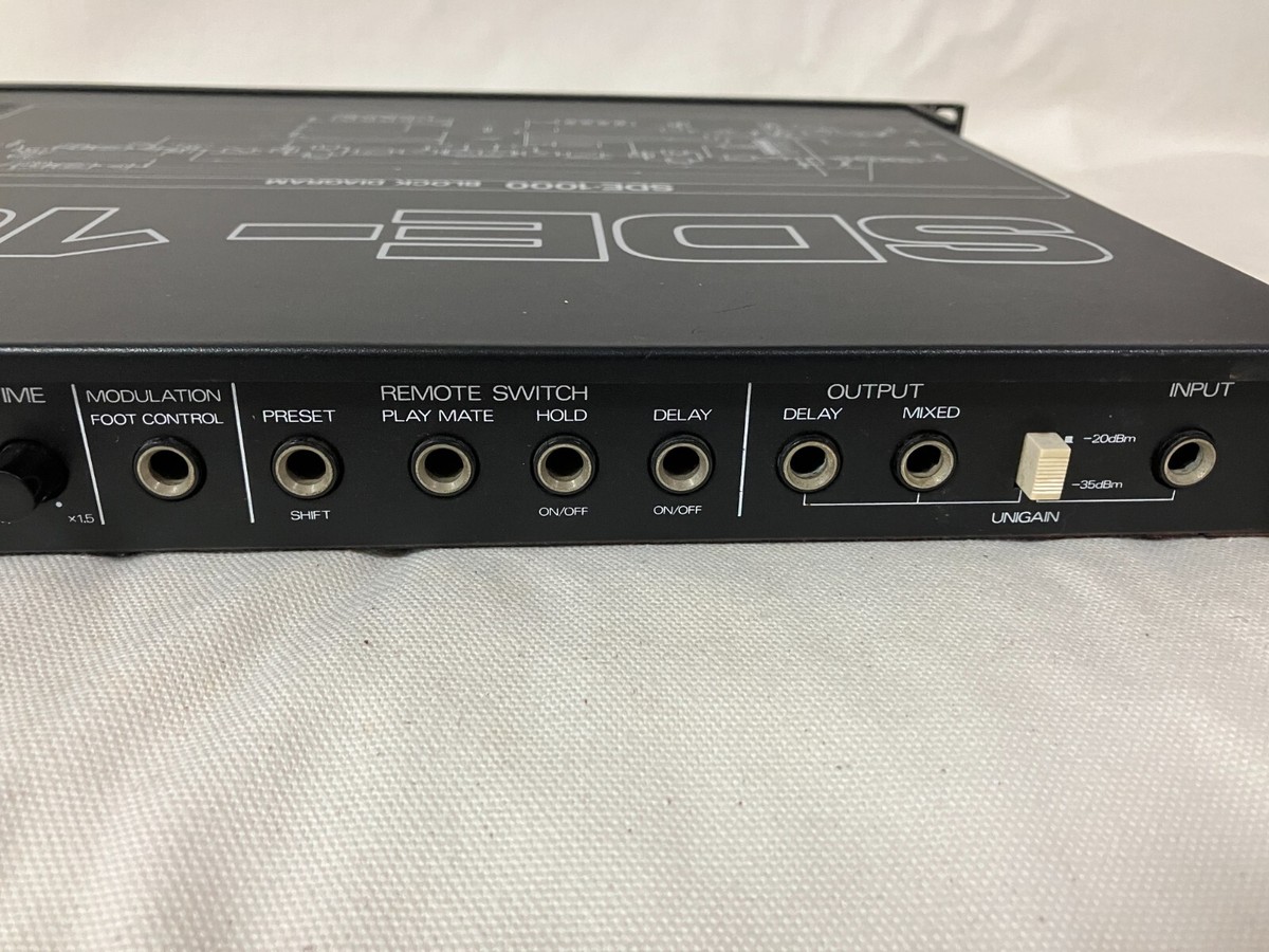 Roland SDE-1000 Digital Delay Rack Effect Processor Japan
