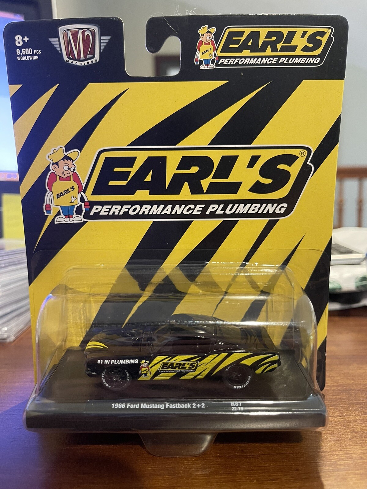 M2 Machines 2022 1966 Ford Mustang Fastback 2+2 Earl’s Performance