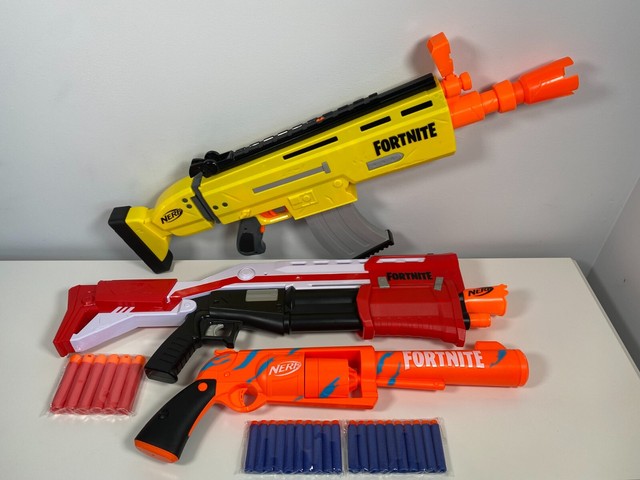 Nerf Fortnite AR-L Rifle TS Mega Bossmerg-12 & 6-SH Blasters+26 New Darts - VGC Nerf Fortnite AR-L Rifle TS Mega Bossmerg-12 & 6-SH Blasters+26 New Darts - VGC