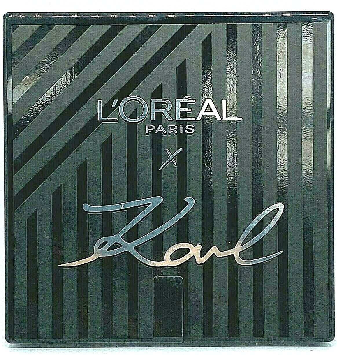 L'Oreal Paris Karl Lagerfeld X Highlighter Powder