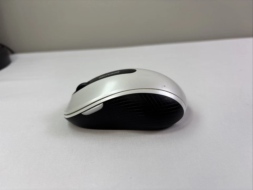 Microsoft Mobile Wireless Mouse 4000 No Dongle - Image 2 of 4