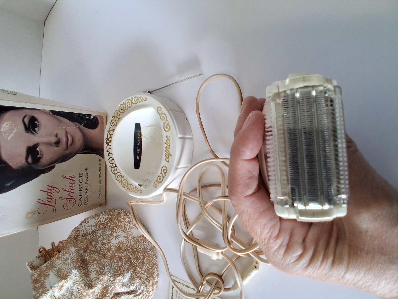 Fancy Womens Vintage Lady Schick Electric Shaving Razor Crown Jewel 