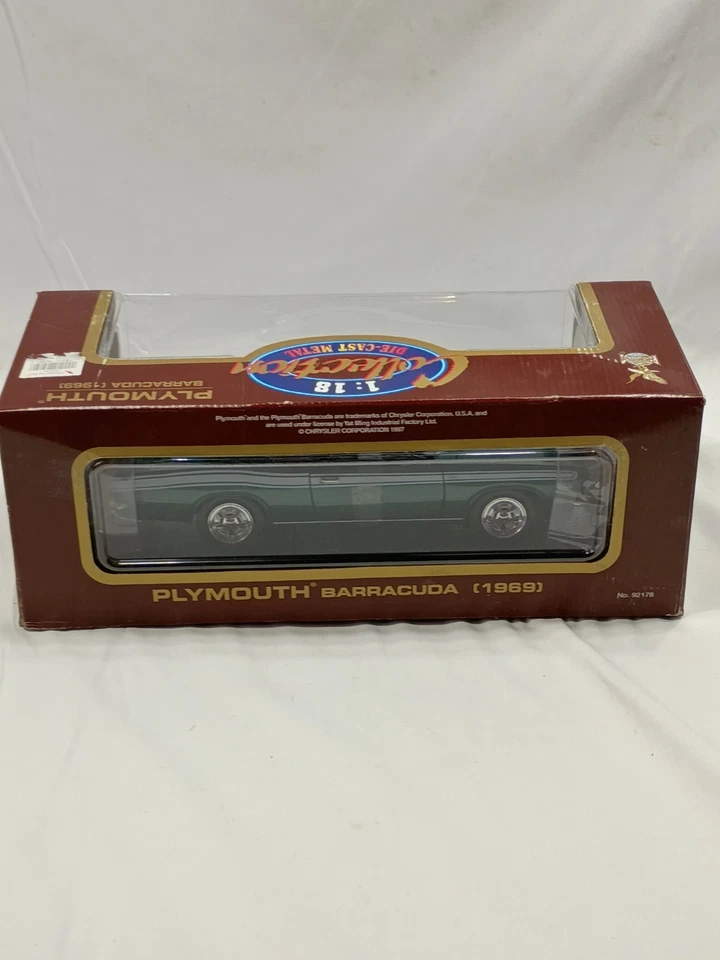 Plymouth Barracuda 1969 fundido a presión 1:18 - características de apertura de Road Legends Foto 3 de 4