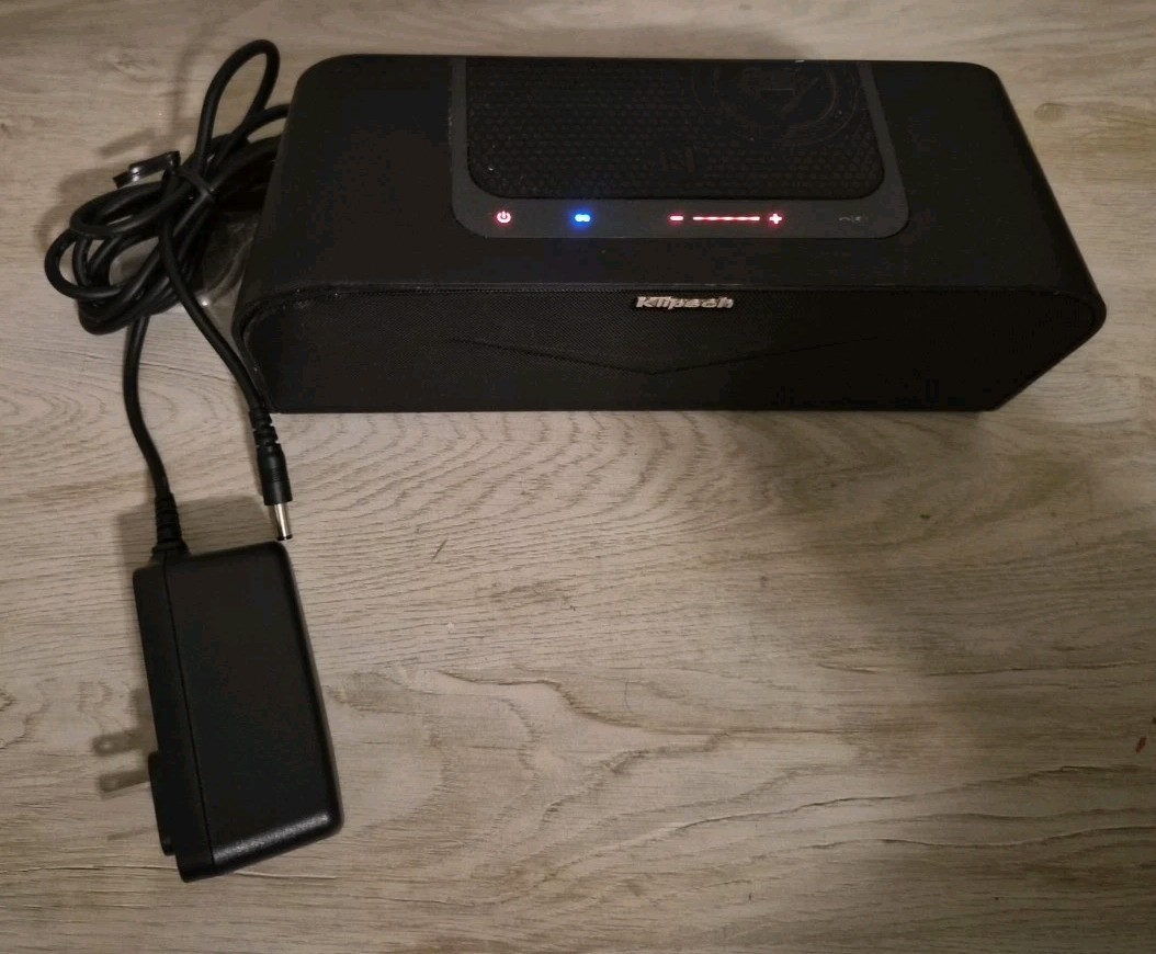 Klipsch KMC 1 Portable Bluetooth Speaker Tested Works Great,