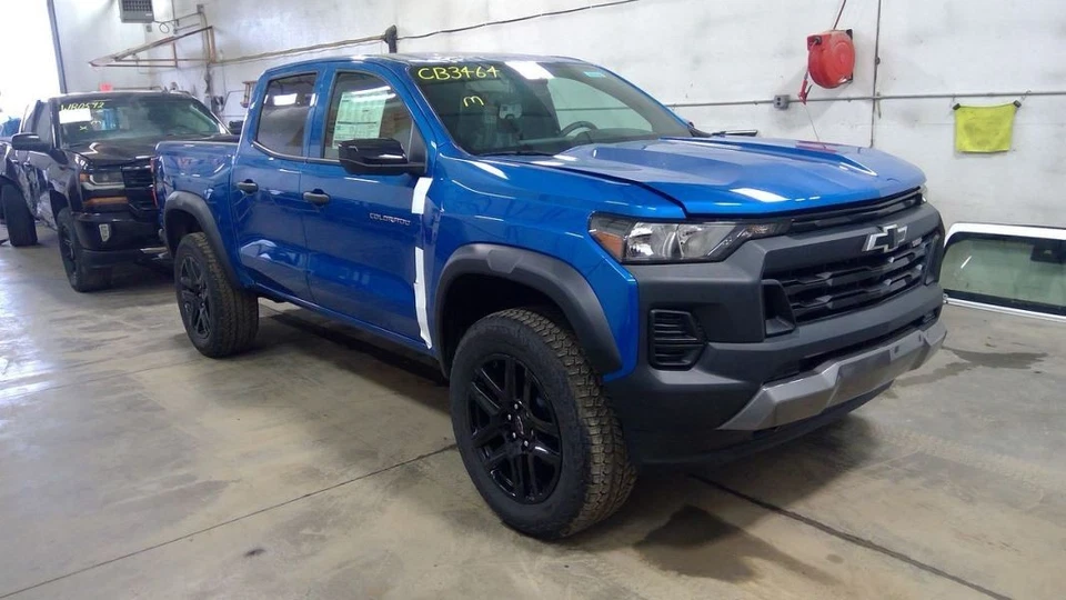 Rueda de repuesto de aluminio Chevrolet Colorado 2024 19x8 NYG 2933146 Foto 4 de 4