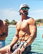 RILEY GREEN SIGNED 8x10 PHOTO COUNTRY SINGER AUTOGRAPH AUTHENTIC COA