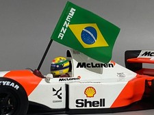 1/18 F1 Marlboro McLaren MP4/8 Ayrton Senna Racing Car Coll. 1st Brazil GP 1993