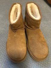 UGG Boots Women Size 8 New Without Tags Never Worn