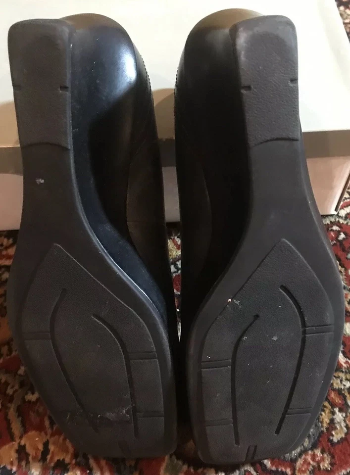 Cuñas para mujer Apostrophe negras 8 1/2M ligeramente usadas Foto 3 de 3