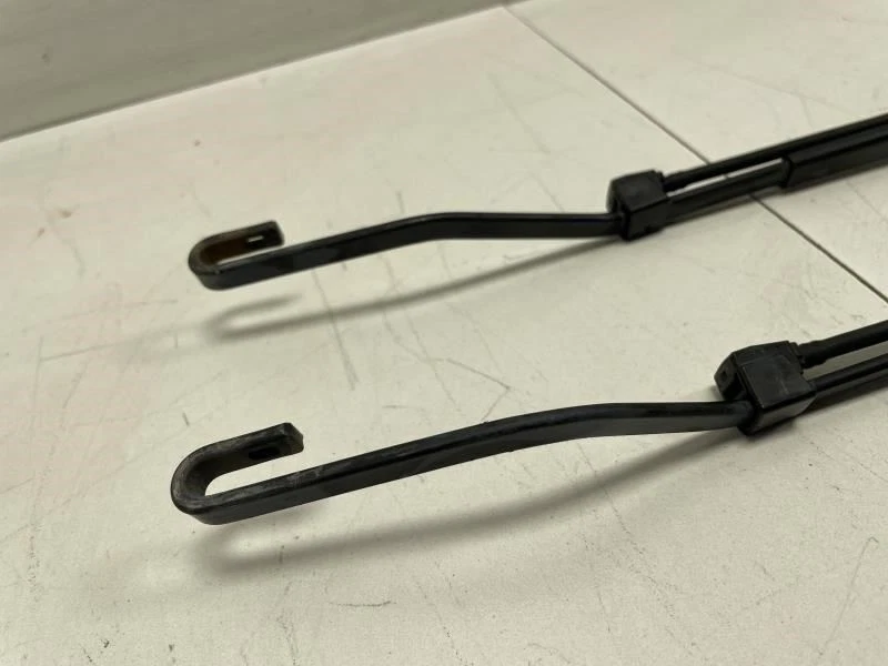 Brazos limpiaparabrisas Chevrolet Suburban 1500 2012 fábrica Foto 4 de 4