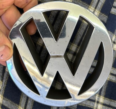 Org. VW Sharan 7M3853601 Kühlergrill Logo Zeichen Emblem Schriftzug 12cm Wappen