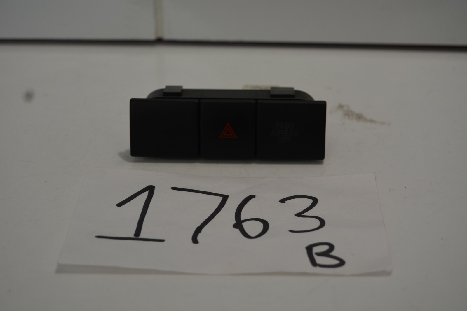 06 07 08 09 Ford Fusion Hazard Button Switch Control Power #1763-B