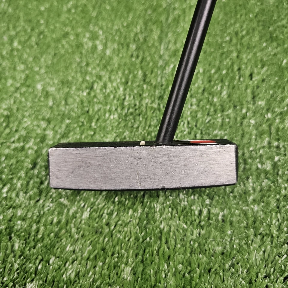 The SeeMore Putter with Ground Plumb Center Shafted Mid Mallet 34.5" Putter RH - Image 2 of 4
