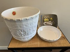 VTG 1970’s Lawnware Large White Plastic 2310 Flowerpot With Swag Light Hardware