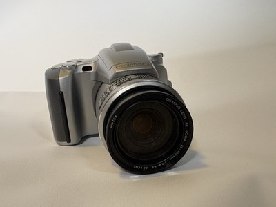 Olympus 28-120 Intelligent Twin Flash Camera w IS-50ED Lens 4x Zoom w Strap